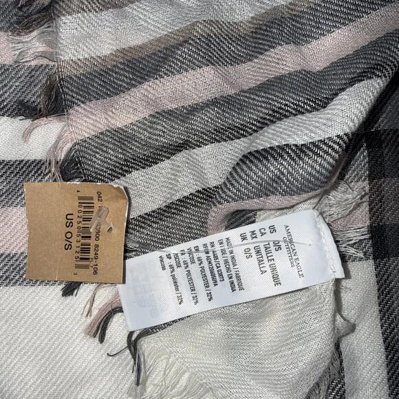 American Eagle Outfitters Scarf Black White Plaid Oversized Acrylic Scarf NWT - Picture 2 of 10